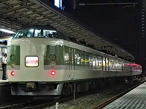 ムーンライト信州(2018年7月 新宿駅)