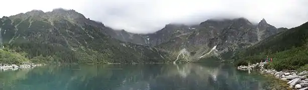 シェルターから望むモルスキェ・オコ
