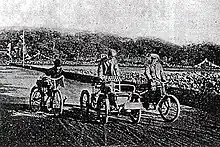 1901年（明治34年）11月以前グラディエートル（中央の車両）