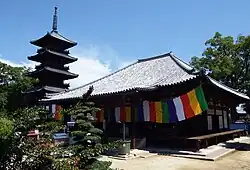 五重塔と本堂