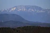展望台から望む恵那山