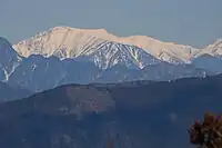 南アルプスの聖岳とその手前の上河内岳