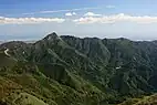雨乞岳から望む鎌ヶ岳