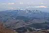 烏帽子岳から望む川上岳、右奥に乗鞍岳(2018年3月27日撮影)