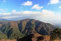 南南西側の入道ヶ岳から望む雲母峰