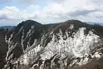 貝月山から望む小貝月山（2011年4月29日）