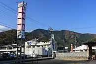 南東山麓の谷汲温泉から望む妙法ヶ岳