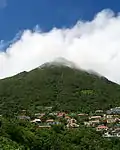 雲につつまれたシーナリー山