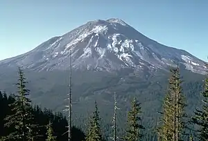 山体崩壊前のセント・ヘレンズ山(アメリカの富士山)