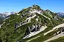 燕山荘から望む燕岳（2015年6月29日撮影）