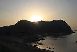 西塞山の夕景