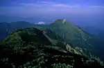 火打山から望む焼山（初秋）