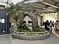 コインロッカー側
