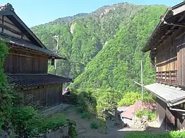 赤沢宿より七面山を望む