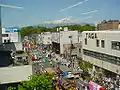 鳥海山を背景にした酒田祭り