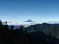 山頂より南に富士山を望む