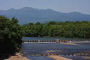 ホロホロ山と敷生川(2012年6月)