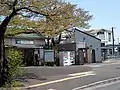 駅舎改築前の駅前の様子（2010年4月）