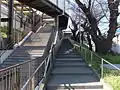バリアフリー工事後残る旧通路（2016年3月）