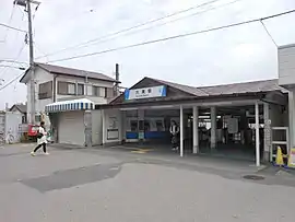 六実駅(2013年6月)