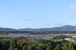 一宇治城から望む妙円寺団地