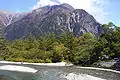 梓川と明神岳上高地から望む