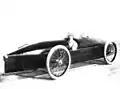 1906年: スタンレー・ロケット（ドイツ語版）(蒸気自動車。内燃機関を用いた自動車から一時的に記録を奪還。蒸気自動車による最後の地上最高速度記録)