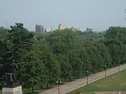 カントン中心街、記念碑公園のウィリアム・マッキンリー記念碑から望む