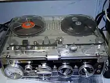 オープンリール方式でありながら持ち運び可能なタイプ（ ナグラ TYPE3）