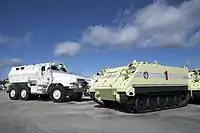 NASA所有のM113と新たに導入したMRAP（ケネディ宇宙センター）