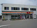 雀宮駅に存在したNEWDAYS(出入口ドア上以外の電光看板は旧JC時代のもの)