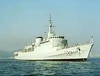 「ブラジル」。艦橋側面部の40mm機関砲が確認できる。