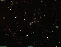 SDSSのデータにみられるNGC 464周辺の画像。