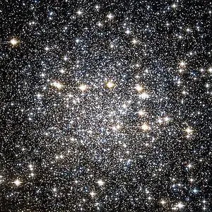 ハッブル宇宙望遠鏡で見た3.5分の範囲の画像credit NASA/STScI/Wikisky