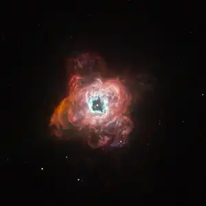 ハッブル宇宙望遠鏡 (HST) がとらえたNGC 5315（NASA提供）