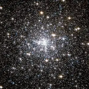 ハッブル宇宙望遠鏡 (HST)で撮影したNGC 6752 3.5′Credit: HST/NASA/STScI/Wikisky