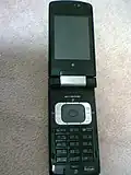 SH902i（開いた状態）