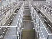 水がない状態の凝集沈殿池 その1