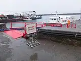 長浜港。青島から戻った定期船が停泊している（2015年5月）