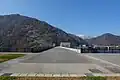 天端は道路になっていて歩くことができる