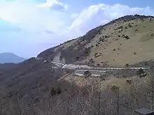 鷲ヶ峰沿いに走るビーナスライン