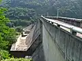 堤体を左岸より
