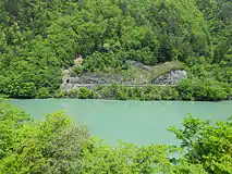 天竜川対岸に見える飯田線(天龍村)