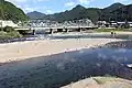 国道156号の郡上大橋が架かる本流の長良川への合流部