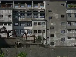 7階建ての端島小中学校（70号棟）