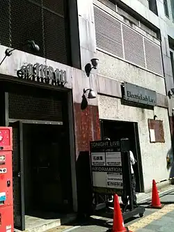 入り口