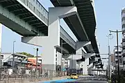段違い式二層と一層の移行区間