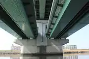 橋脚は県道と共有する構造
