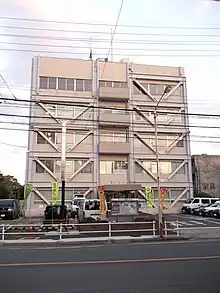 東警察署