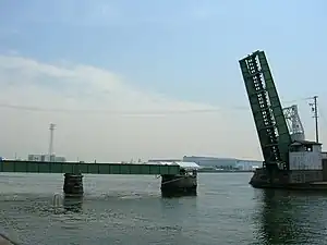名古屋港跳上橋（2009年8月）